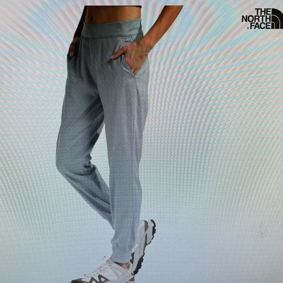 The North Face Aphrodite women’s jogger pants - Picture 9 of 12